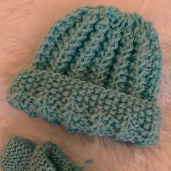 Crochet Baby Set - Picture 3 of 3